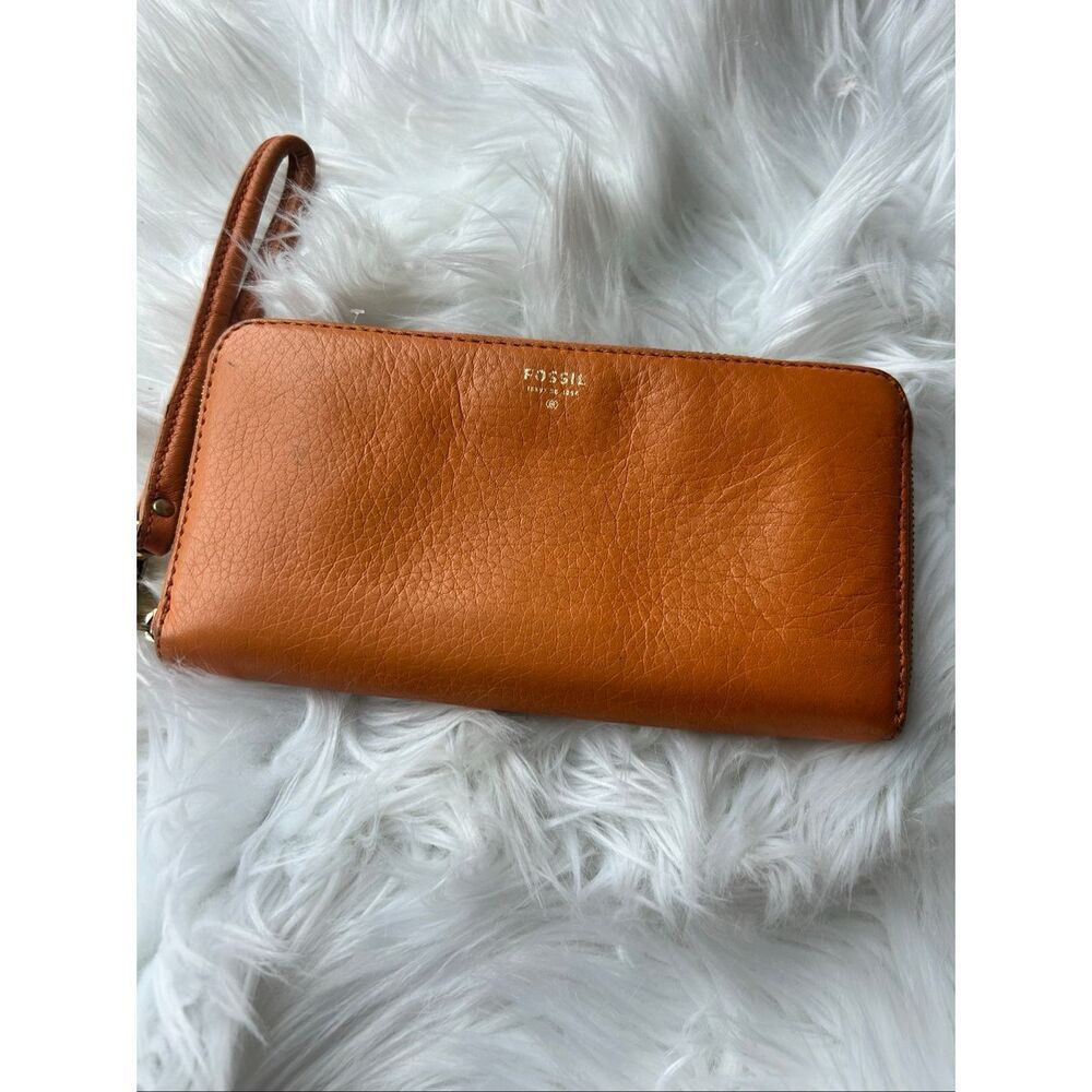 Fossil Logan RFID Zip-Around Leather Wristle wallet orange